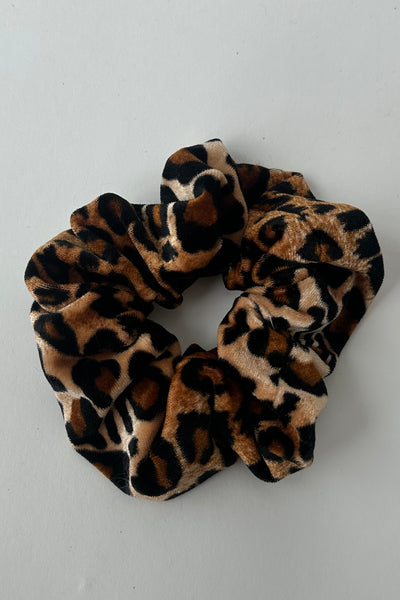 Leo Scrunchie